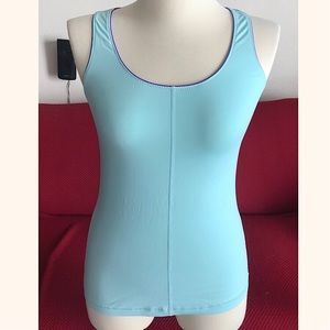 Lululemon Open Back Thank size 6